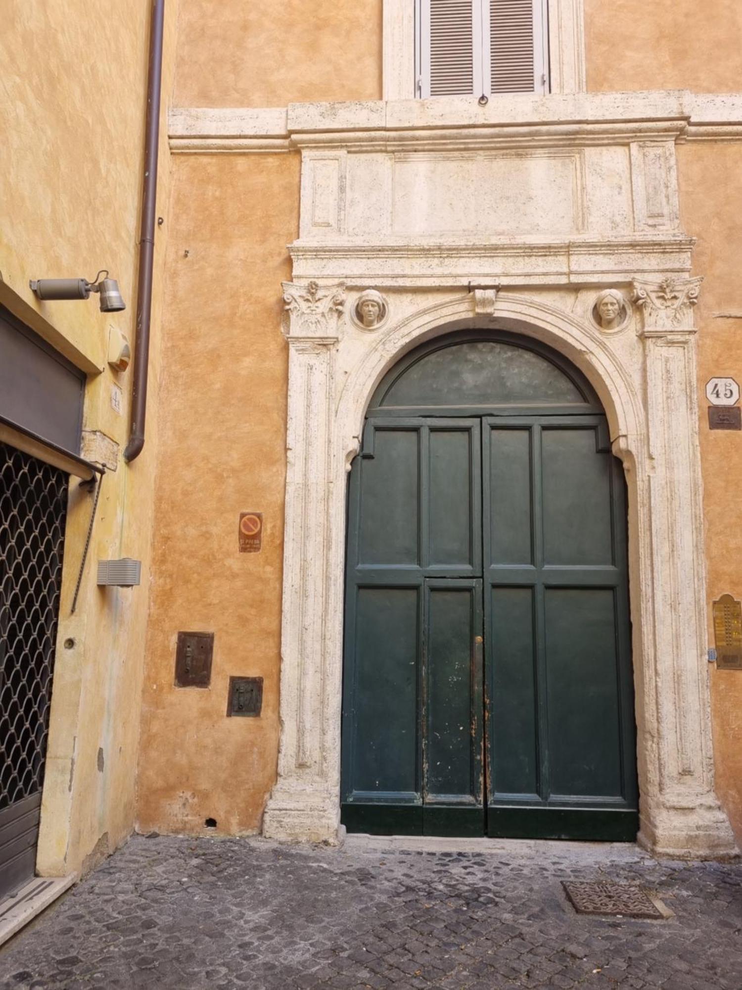 Appartamento Coronari Roma